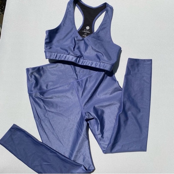 NWOT Noli Yoga Elevate Sports Bra + Liquid Leggings in Periwinkle Blue Size S - Picture 5 of 8